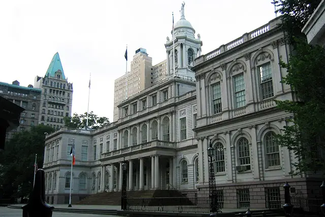 Photograph of City Hall by WallyG / Flickr